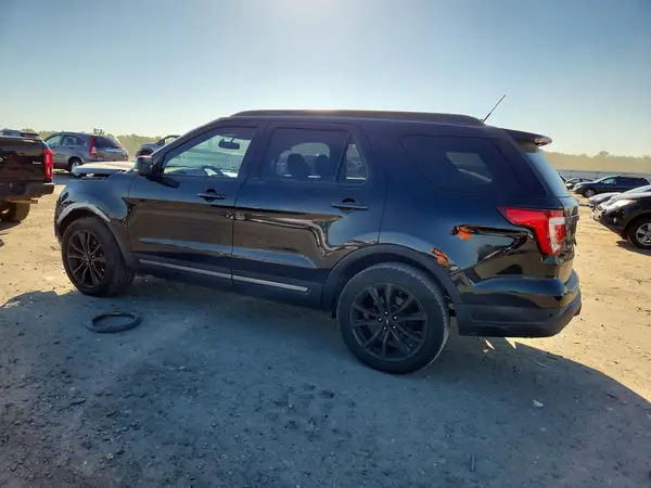1FM5K8D80JGA21997 2018 FORD EXPLORER - Image 2