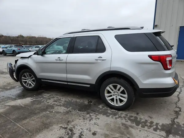 1FM5K8D80JGA56829 2018 FORD EXPLORER - Image 2