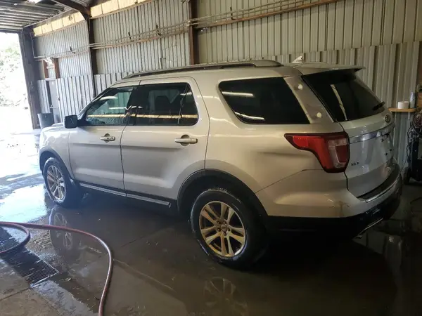 1FM5K8D80JGA57009 2018 FORD EXPLORER - Image 2