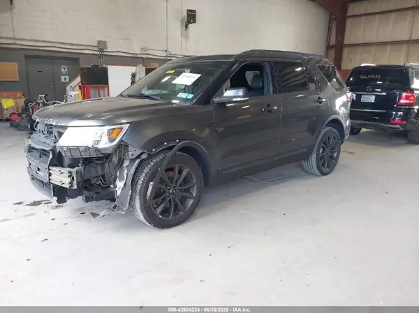 1FM5K8D80JGB14728 2018 FORD EXPLORER - Image 2