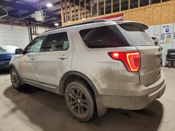 1FM5K8D80JGB47924 2018 FORD EXPLORER - Image 2