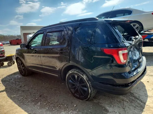 1FM5K8D80JGC04073 2018 FORD EXPLORER - Image 2