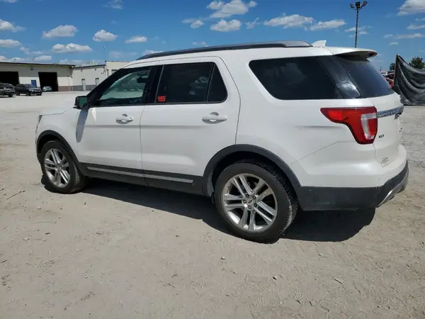 1FM5K8D81GGB04475 2016 FORD EXPLORER - Image 2