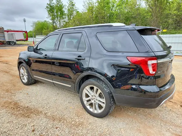 1FM5K8D81GGB60836 2016 FORD EXPLORER - Image 2