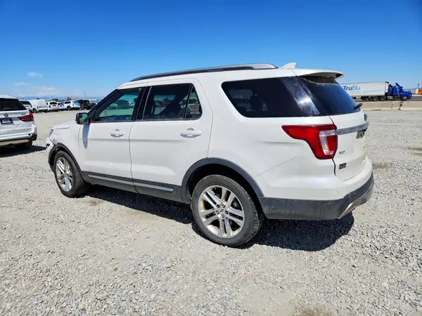 1FM5K8D81GGC33977 2016 FORD EXPLORER - Image 2