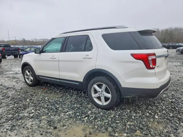 1FM5K8D81GGC37706 2016 FORD EXPLORER - Image 2