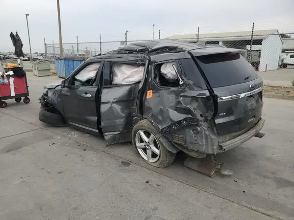 1FM5K8D81GGC94004 2016 FORD EXPLORER - Image 2