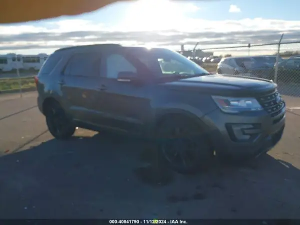 1FM5K8D81HGA00411 2017 FORD EXPLORER - Image 1