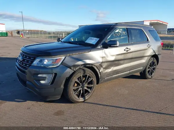 1FM5K8D81HGA00411 2017 FORD EXPLORER - Image 2