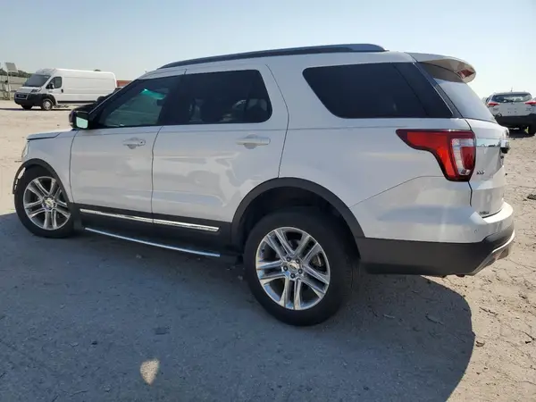 1FM5K8D81HGA02613 2017 FORD EXPLORER - Image 2