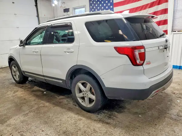1FM5K8D81HGA05981 2017 FORD EXPLORER - Image 2