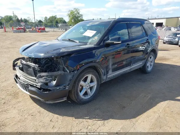 1FM5K8D81HGB05675 2017 FORD EXPLORER - Image 2