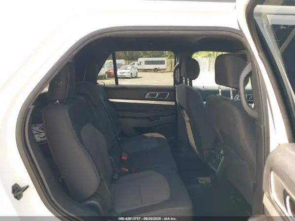 1FM5K8D81HGB28258 2017 FORD EXPLORER - Image 8