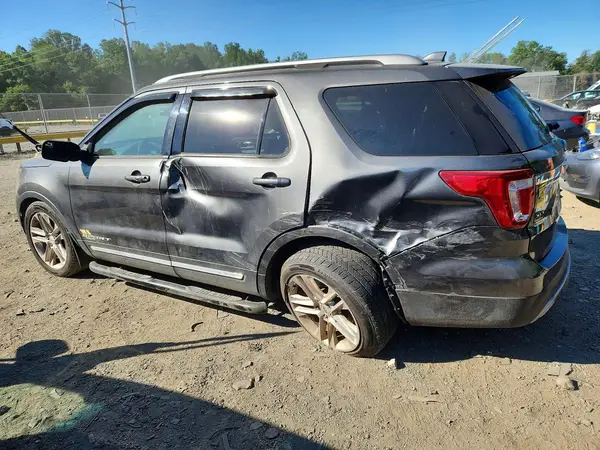1FM5K8D81HGB29443 2017 FORD EXPLORER - Image 2