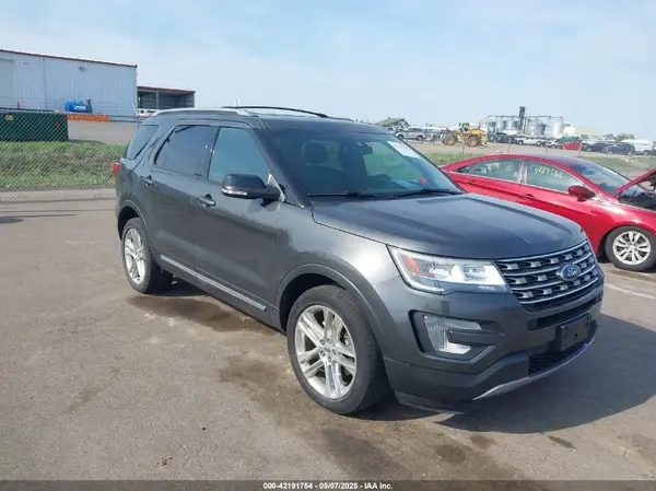 1FM5K8D81HGC19854 2017 FORD EXPLORER - Image 1