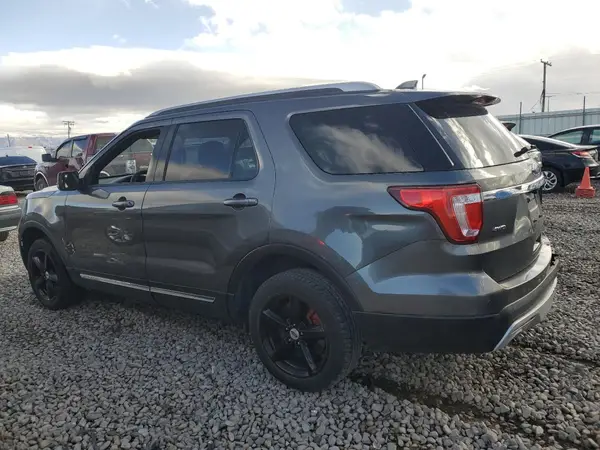 1FM5K8D81HGC26531 2017 FORD EXPLORER - Image 2