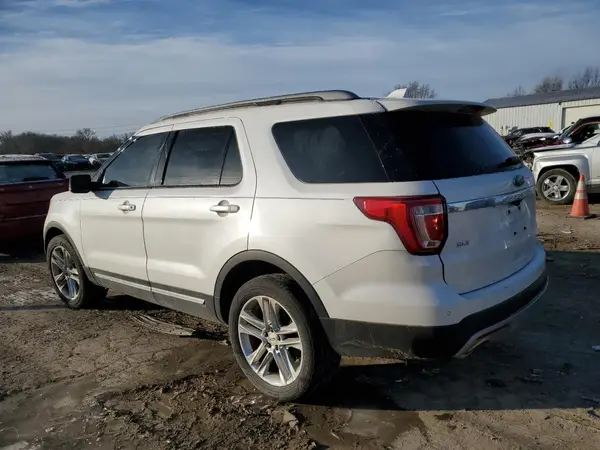 1FM5K8D81HGD01096 2017 FORD EXPLORER - Image 2