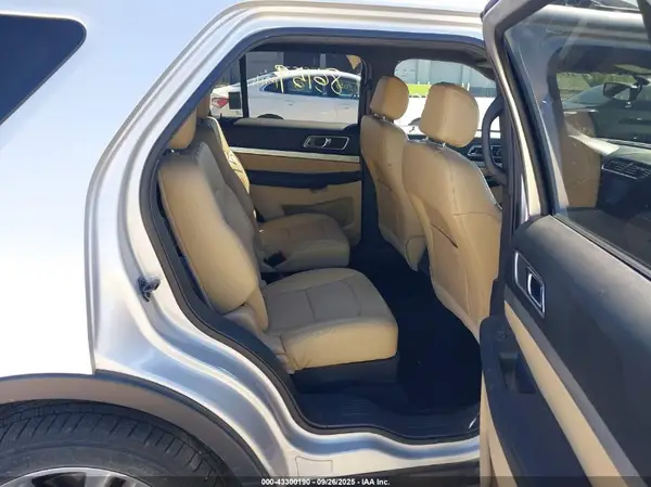 1FM5K8D81HGD03348 2017 FORD EXPLORER - Image 8