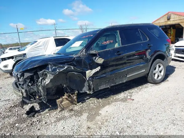 1FM5K8D81HGD05889 2017 FORD EXPLORER - Image 2