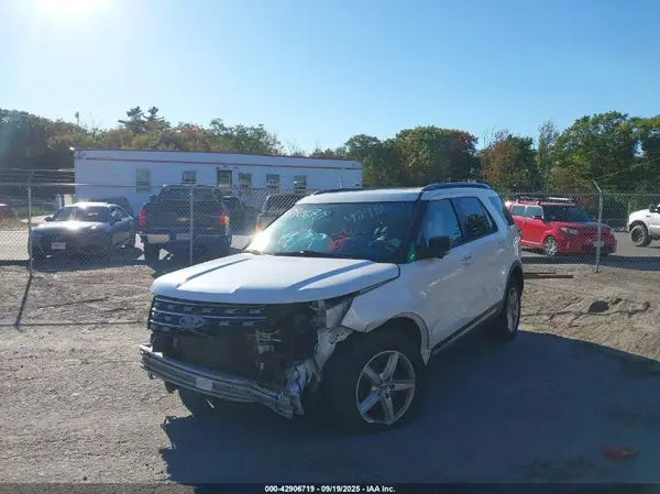 1FM5K8D81HGD09201 2017 FORD EXPLORER - Image 2
