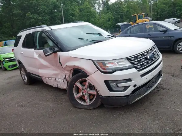 1FM5K8D81HGD14706 2017 FORD EXPLORER - Image 1