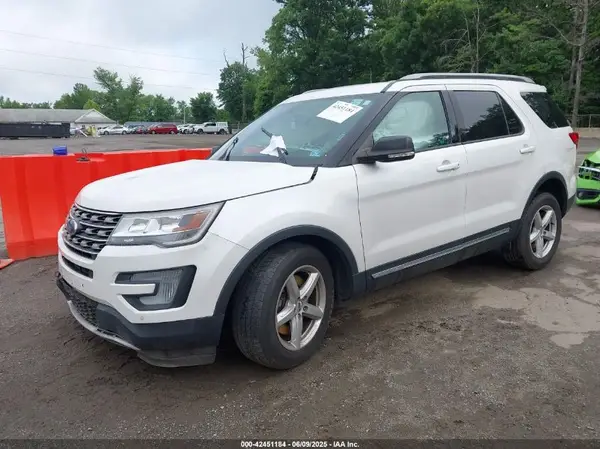 1FM5K8D81HGD14706 2017 FORD EXPLORER - Image 2