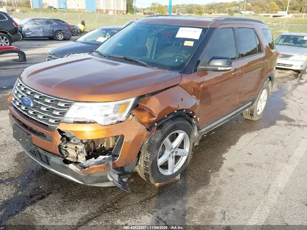 1FM5K8D81HGD57006 2017 FORD EXPLORER - Image 2
