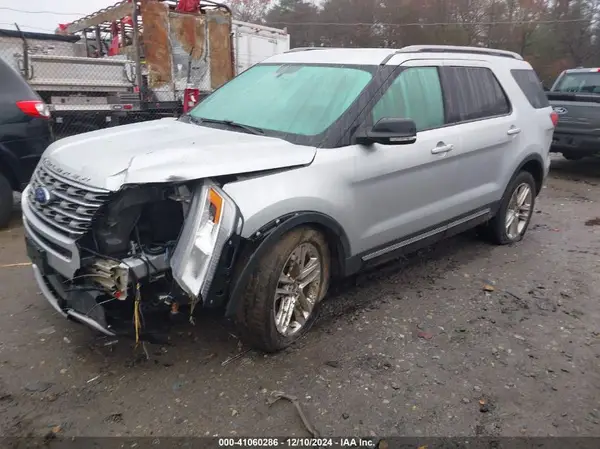 1FM5K8D81HGD61623 2017 FORD EXPLORER - Image 2