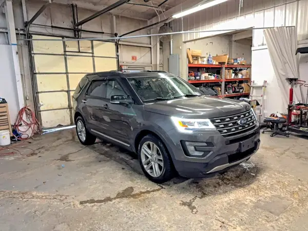 1FM5K8D81HGD97330 2017 FORD EXPLORER - Image 1