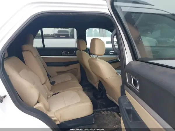 1FM5K8D81HGE00727 2017 FORD EXPLORER - Image 8