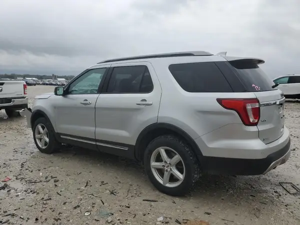 1FM5K8D81HGE35946 2017 FORD EXPLORER - Image 2