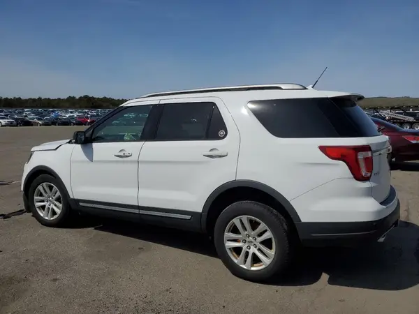 1FM5K8D81JGB25107 2018 FORD EXPLORER - Image 2
