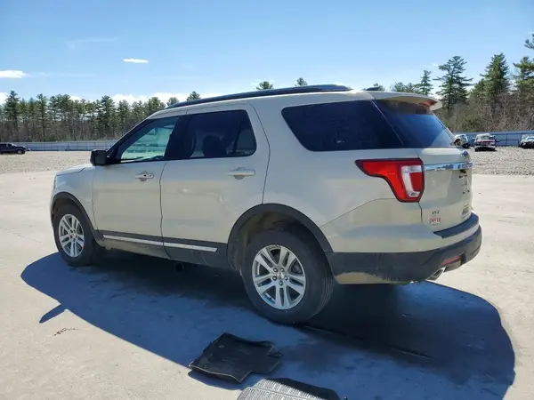1FM5K8D81JGB37175 2018 FORD EXPLORER - Image 2