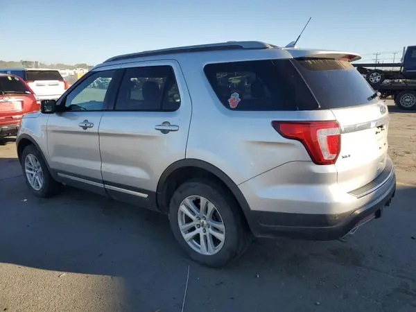 1FM5K8D81JGB45017 2018 FORD EXPLORER - Image 2