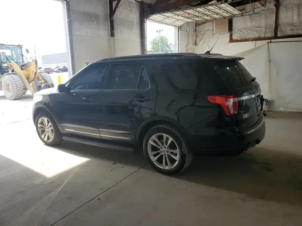 1FM5K8D81JGB97215 2018 FORD EXPLORER - Image 2