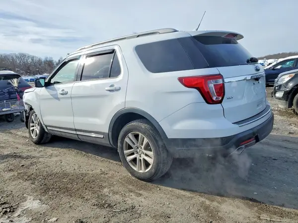 1FM5K8D81JGC15938 2018 FORD EXPLORER - Image 2