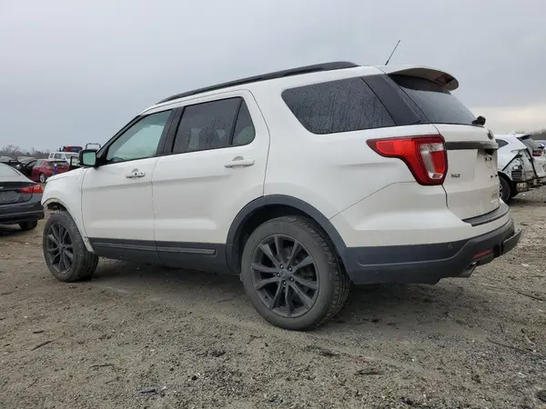 1FM5K8D81JGC81924 2018 FORD EXPLORER - Image 2
