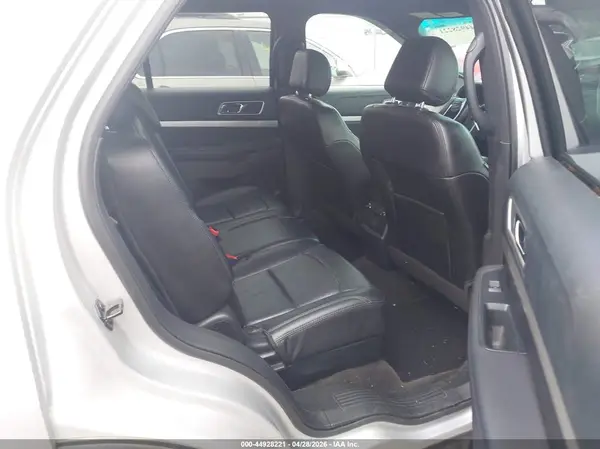 1FM5K8D82GGA13165 2016 FORD EXPLORER - Image 8