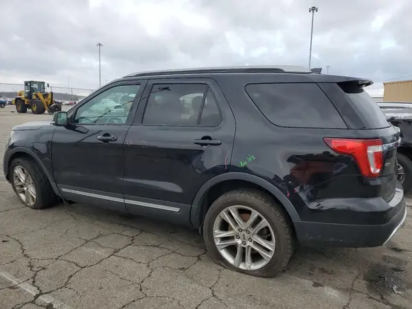 1FM5K8D82GGA92773 2016 FORD EXPLORER - Image 2