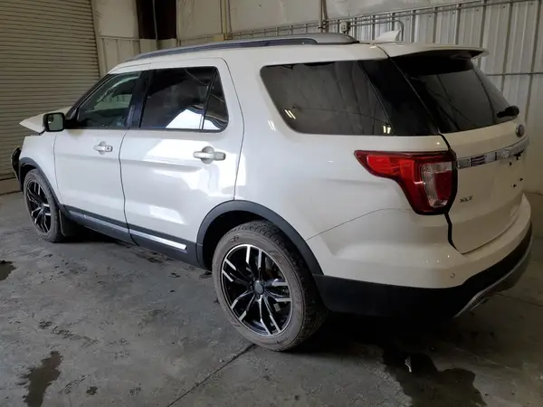 1FM5K8D82GGC02558 2016 FORD EXPLORER - Image 2