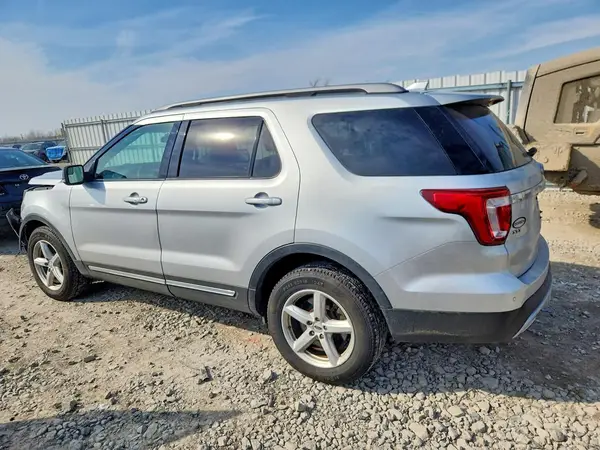 1FM5K8D82GGC39318 2016 FORD EXPLORER - Image 2