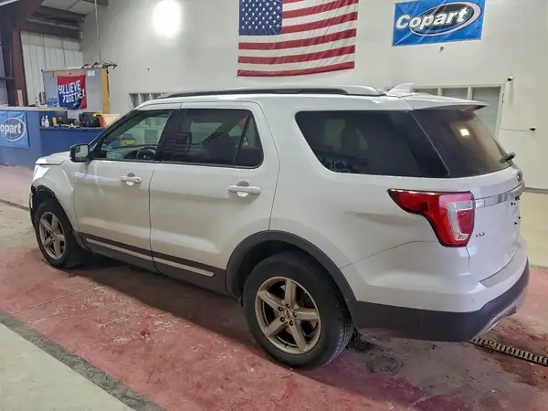 1FM5K8D82GGC60430 2016 FORD EXPLORER - Image 2