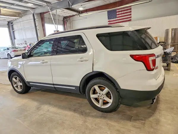 1FM5K8D82GGC88406 2016 FORD EXPLORER - Image 2