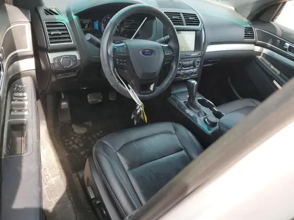1FM5K8D82HGA21588 2017 FORD EXPLORER - Image 8