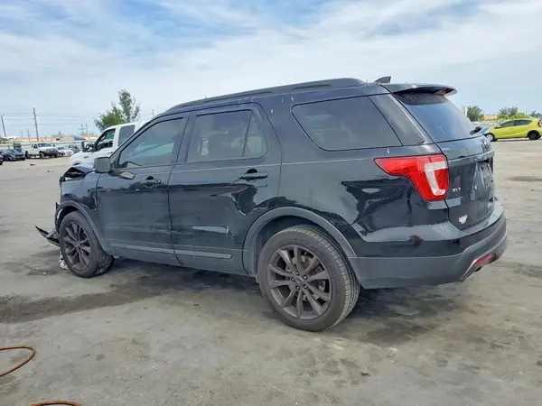 1FM5K8D82HGA26273 2017 FORD EXPLORER - Image 2