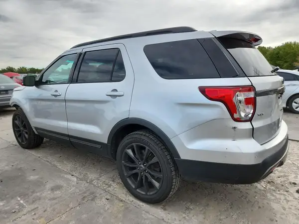 1FM5K8D82HGA27388 2017 FORD EXPLORER - Image 2