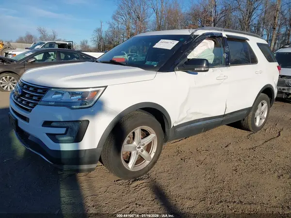 1FM5K8D82HGB00369 2017 FORD EXPLORER - Image 2