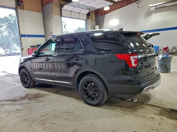 1FM5K8D82HGB34232 2017 FORD EXPLORER - Image 2