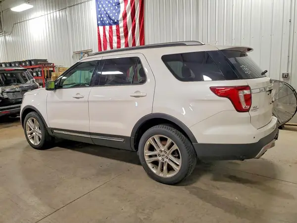 1FM5K8D82HGB53105 2017 FORD EXPLORER - Image 2