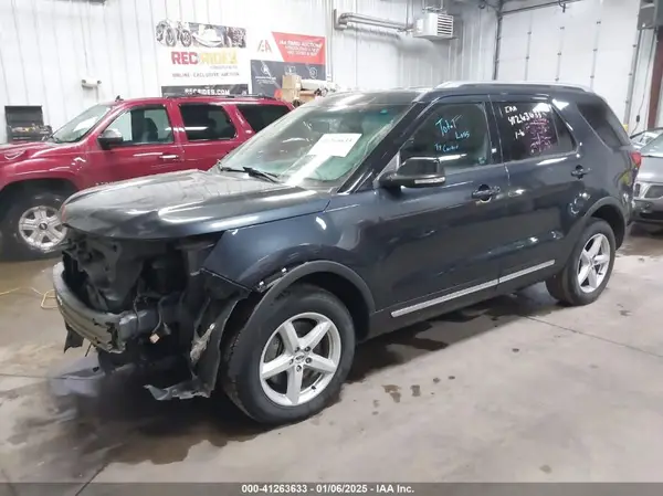 1FM5K8D82HGB61138 2017 FORD EXPLORER - Image 2